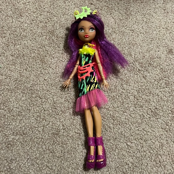Monster High Doll - Picture 1 of 2